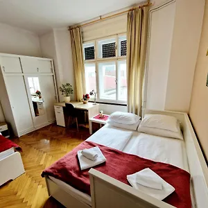 Vila Teslova Bed & Breakfast Ljubljana